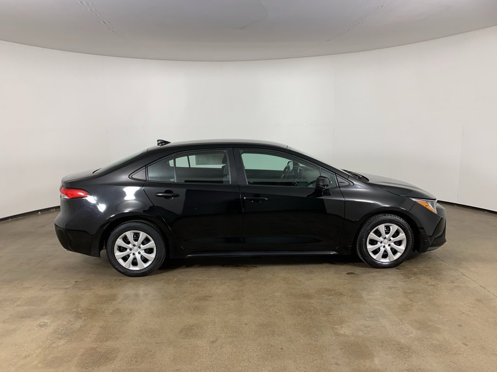 Used 2023 Toyota Corolla LE image 7