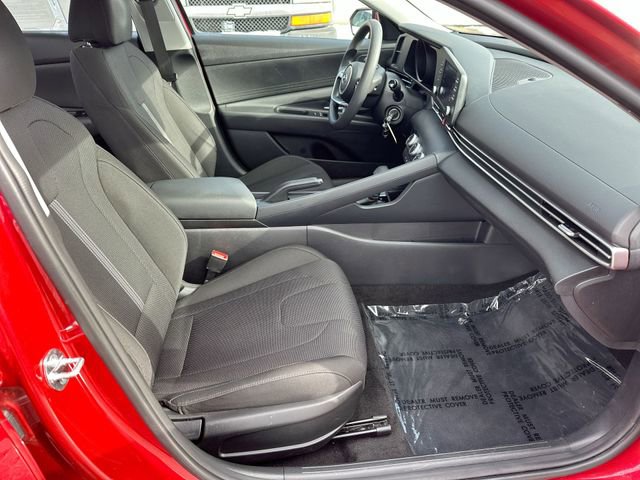 Used 2021 Hyundai Elantra SE image 26