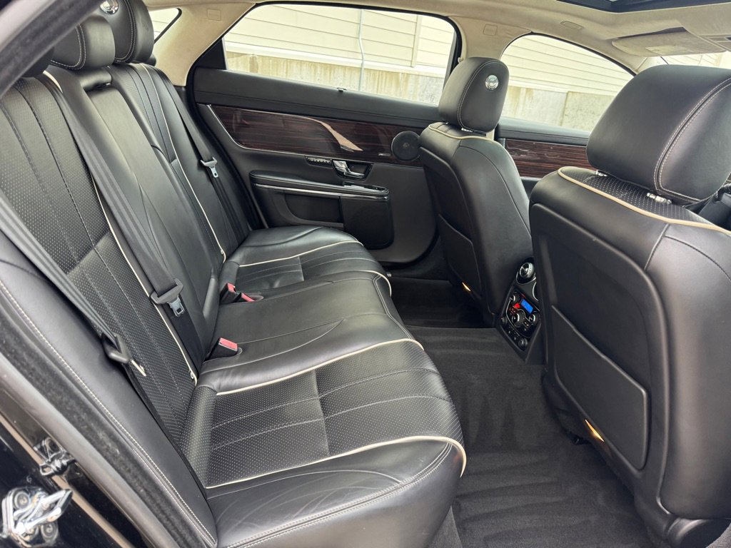 Used 2013 Jaguar XJ L Portfolio image 27
