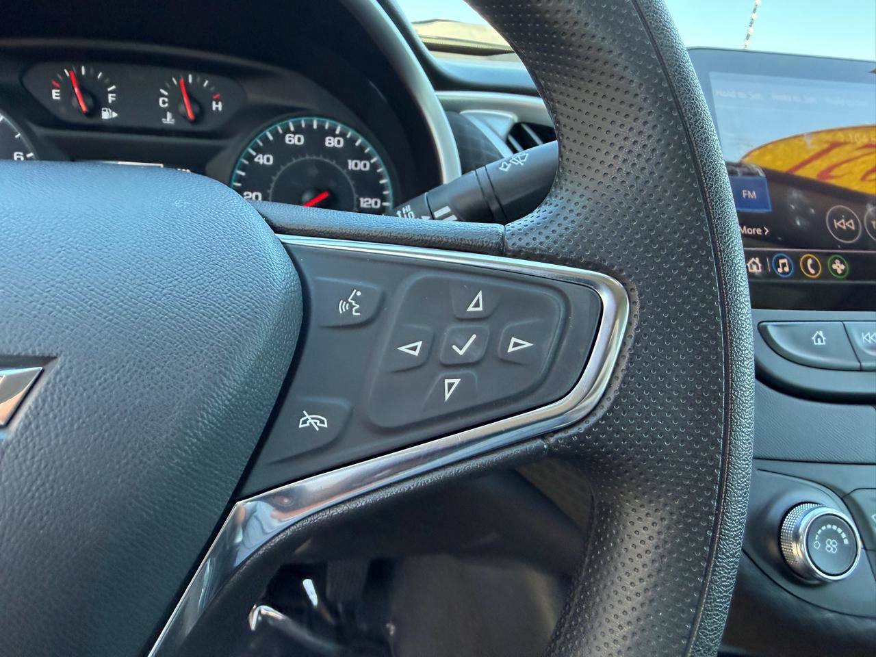 Used 2021 Chevrolet Malibu LS image 25