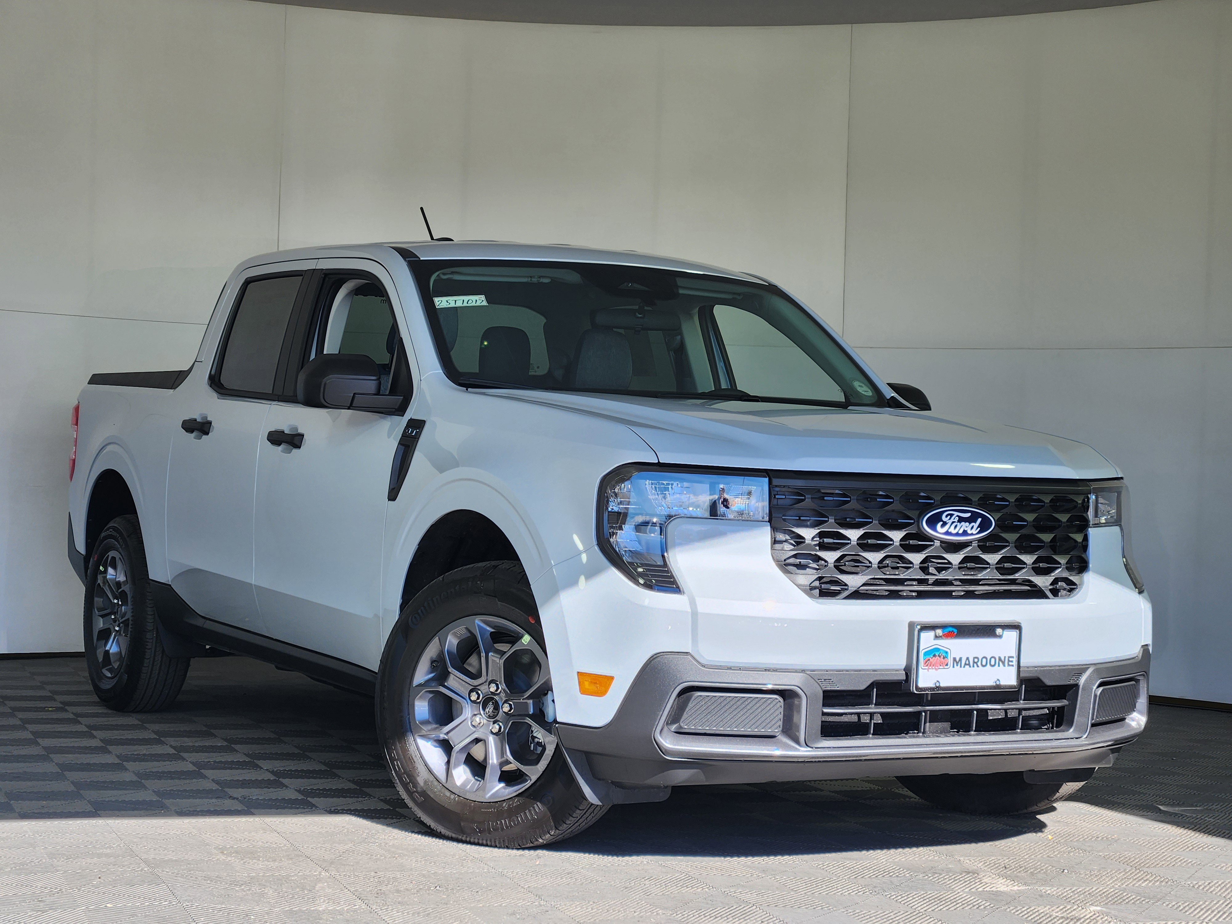 New 2025 Ford Maverick XLT image 1