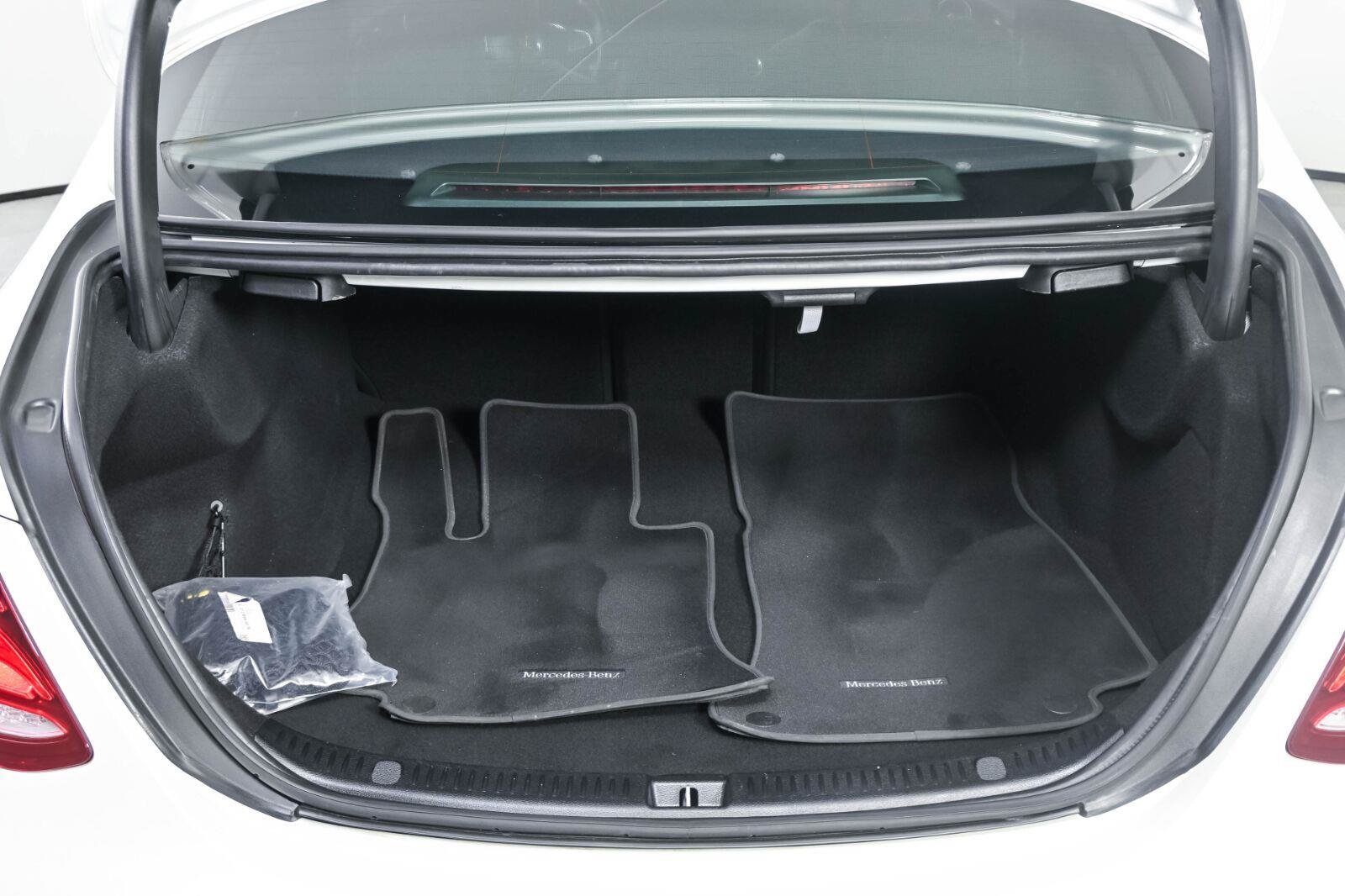 Used 2017 Mercedes-Benz E 300 image 30