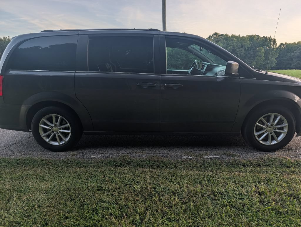 Used 2020 Dodge Grand Caravan SXT FWD image 6