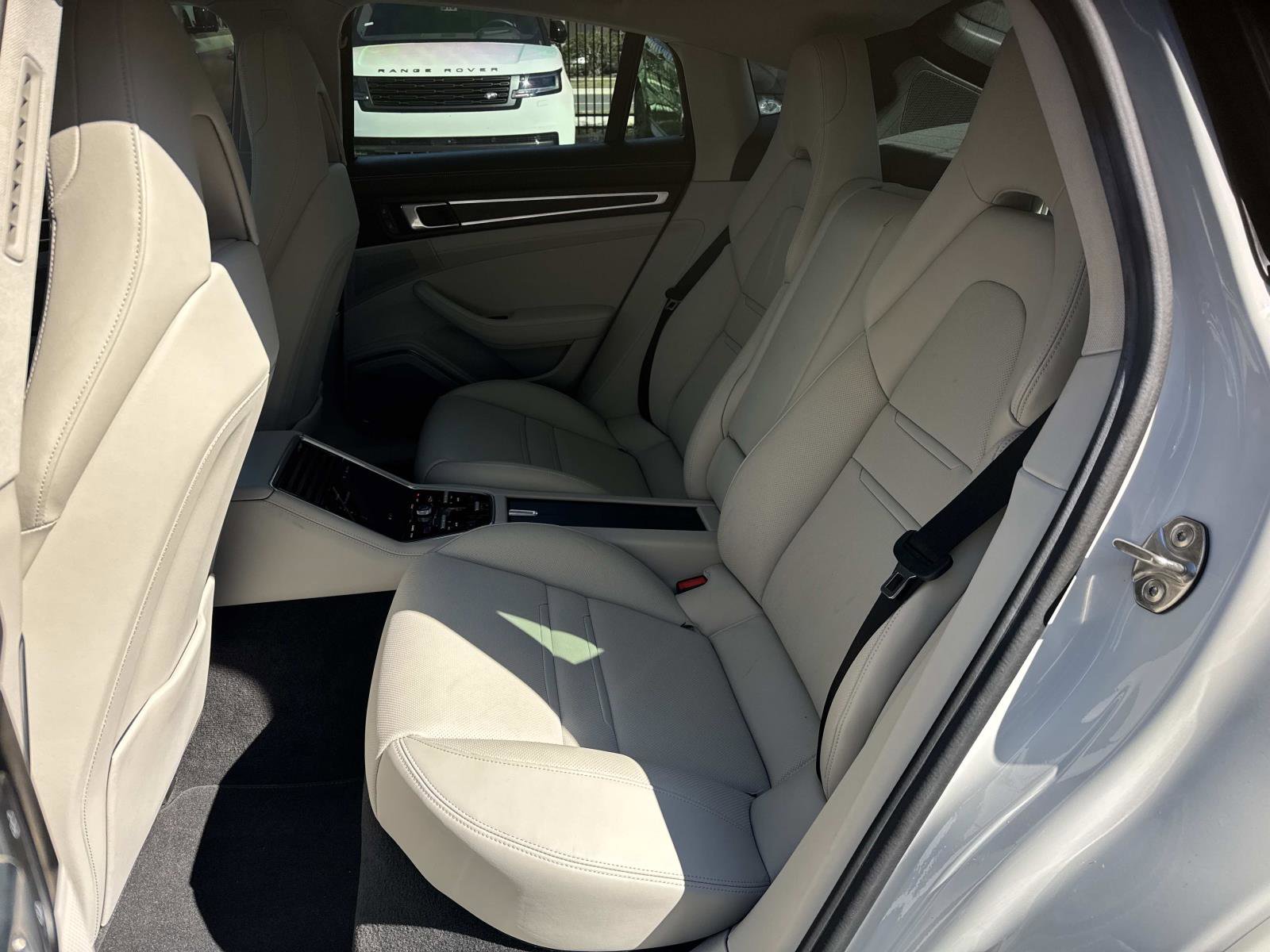 Used 2023 Porsche Panamera 4 Platinum Edition image 12
