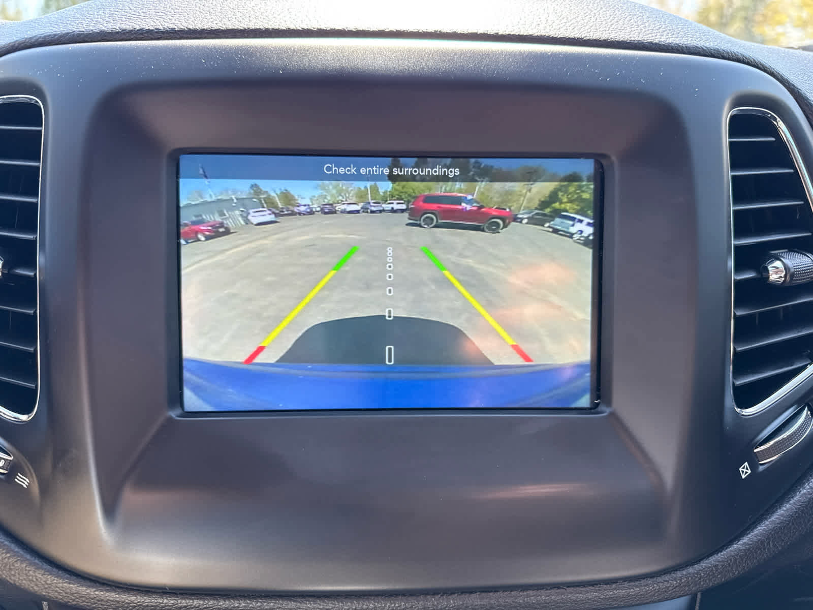 Used 2018 Jeep Compass Latitude w/ Popular Equipment Group AWD/4WD image 21