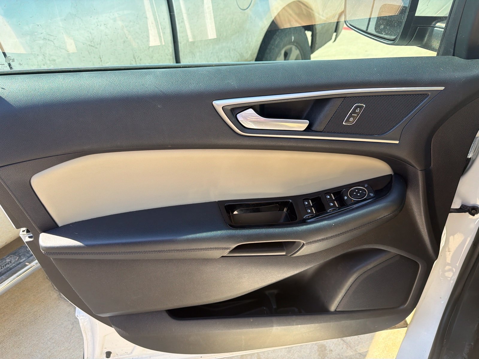Used 2019 Ford Edge SEL w/ Equipment Group 201A FWD image 26