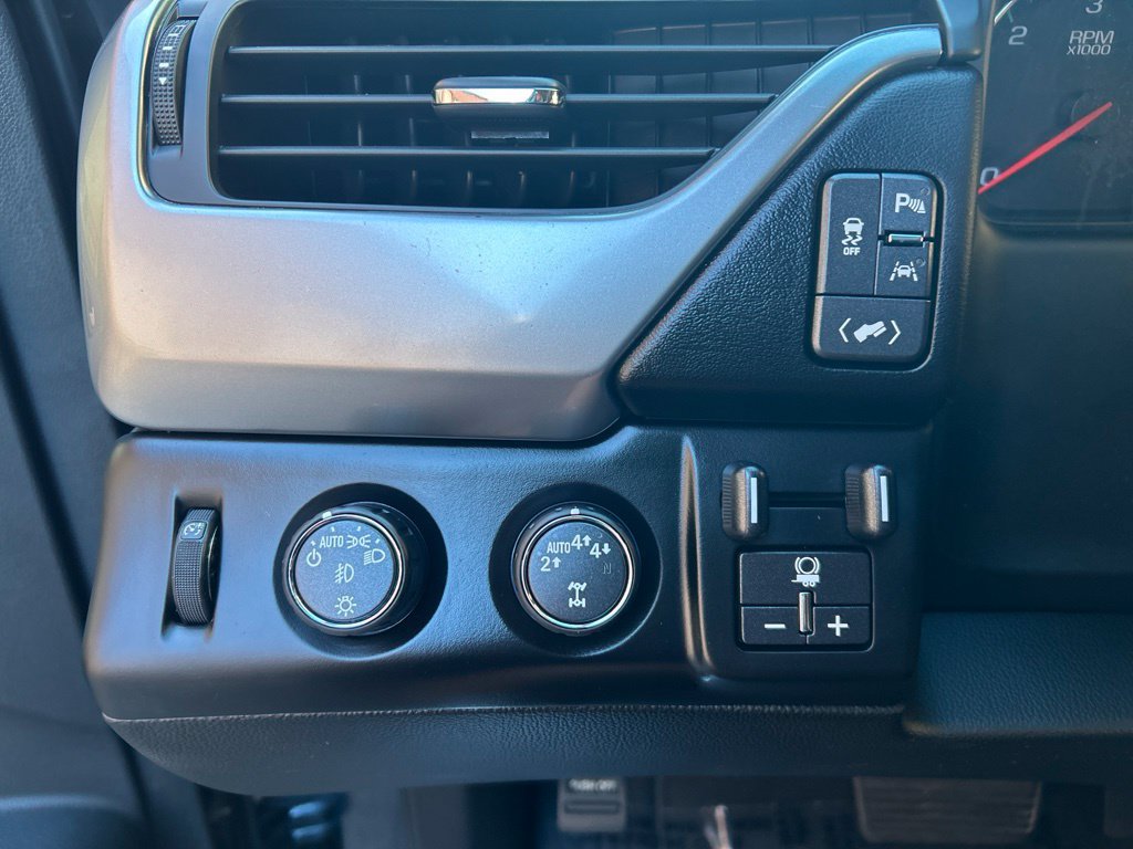 Used 2019 Chevrolet Tahoe Premier w/ RST 6.2L Performance Edition AWD/4WD image 19