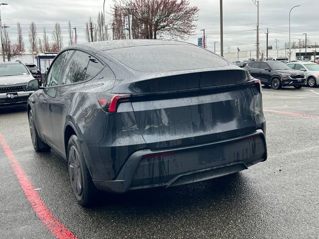 Used 2026 Tesla Model Y 2WD image 9