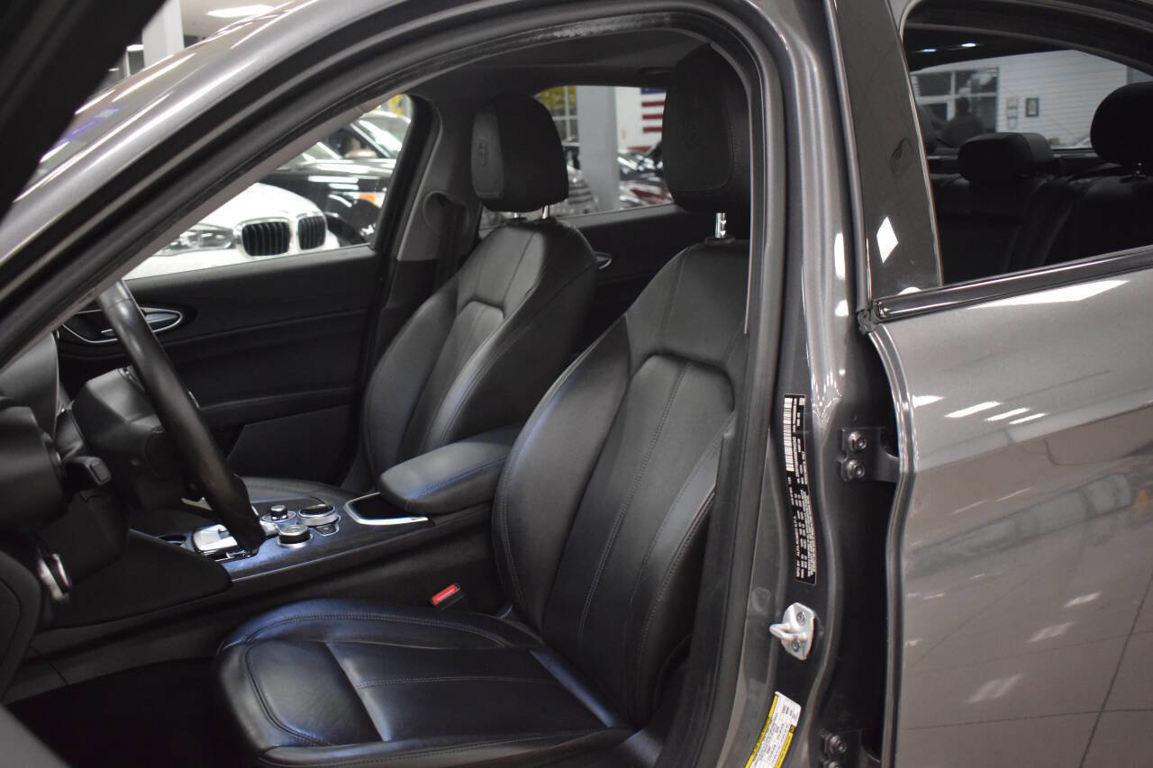 Used 2021 Alfa Romeo Giulia Sprint w/ Nero Edizione image 40