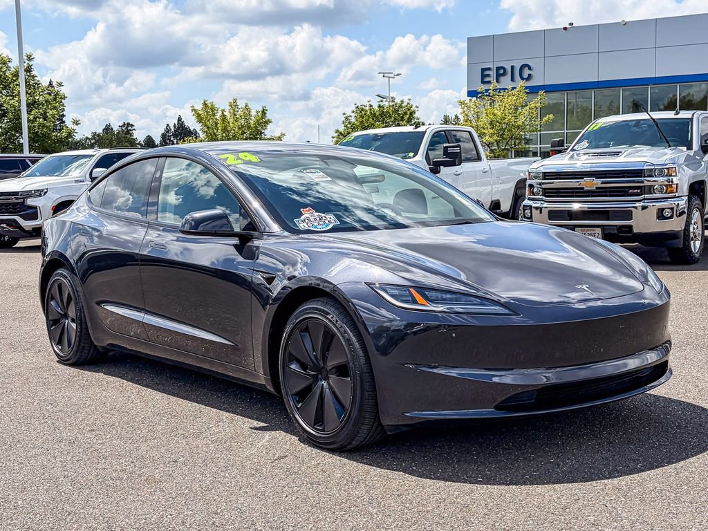 Used 2024 Tesla Model 3 Standard Range RWD image 5