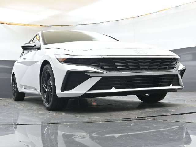 New 2026 Hyundai Elantra SEL Sport FWD image 35