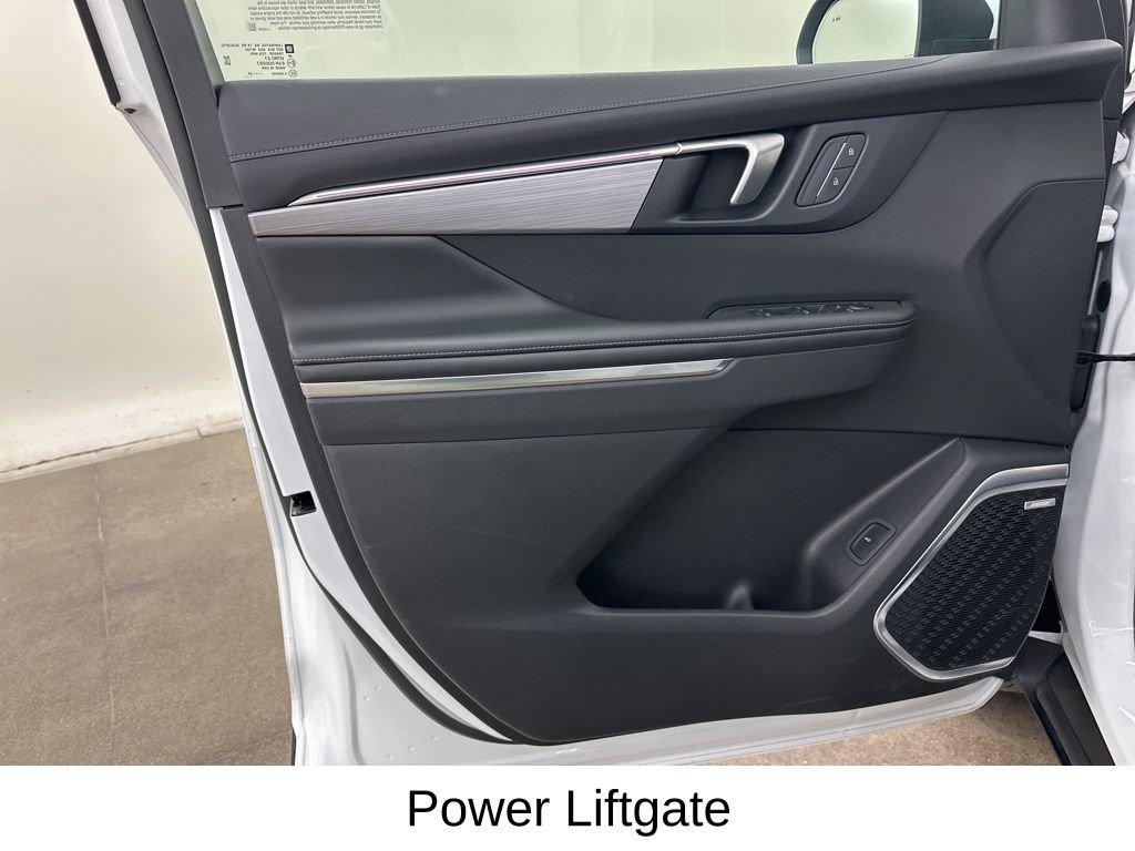 Used 2025 Buick Enclave Preferred image 34