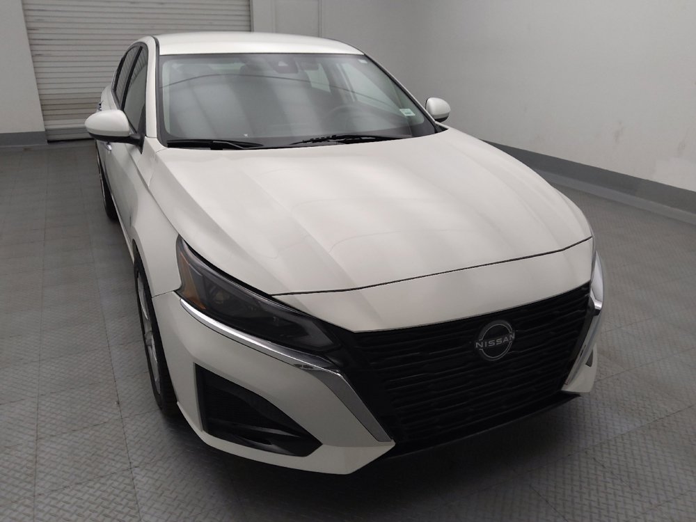 Used 2023 Nissan Altima 2.5 S FWD image 14