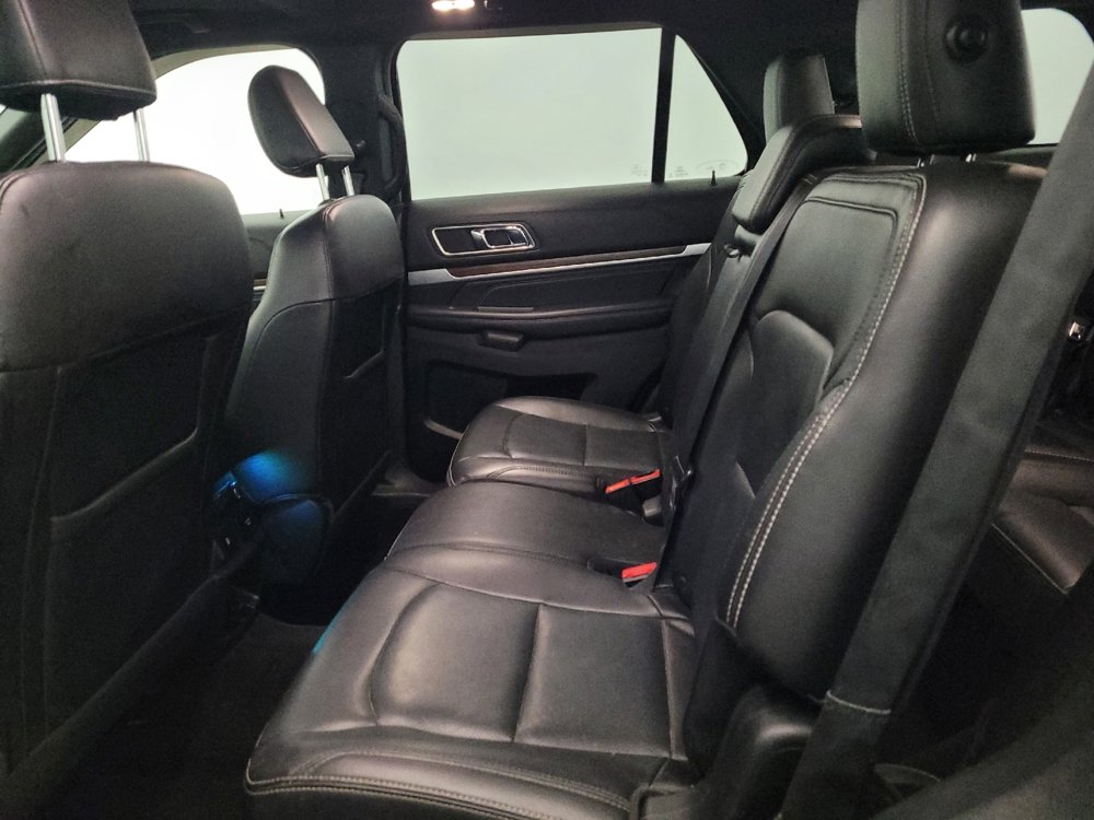 Used 2018 Ford Explorer Limited w/ Equipment Group 301A AWD/4WD image 18
