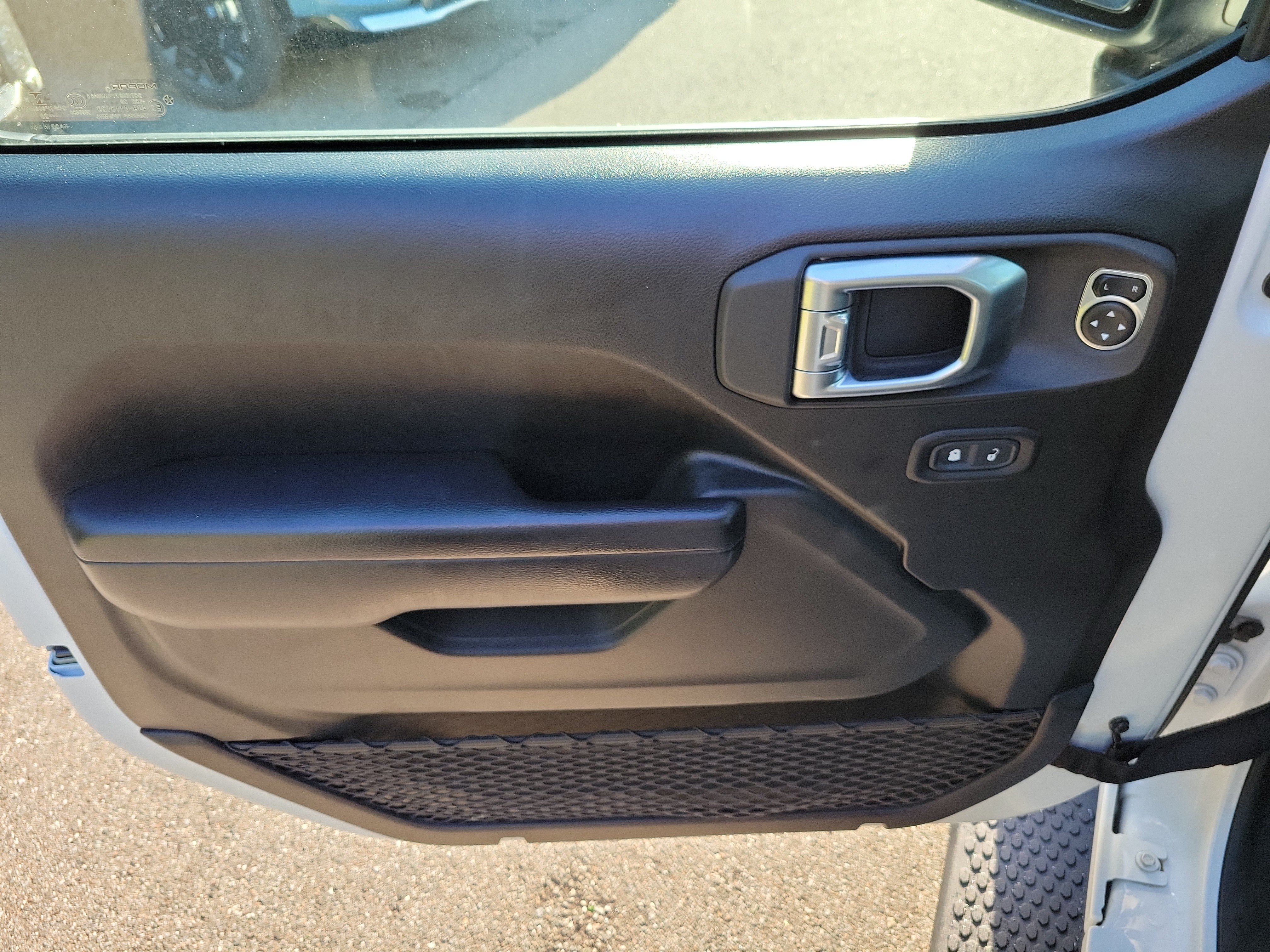 Used 2020 Jeep Wrangler Sport AWD/4WD image 11