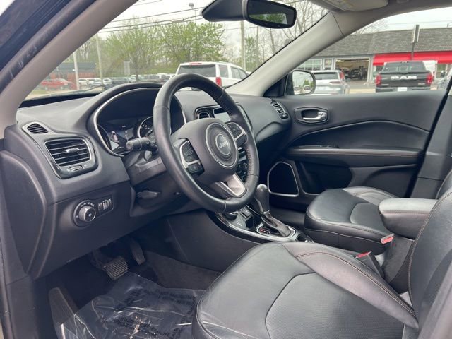 Used 2018 Jeep Compass Limited w/ Navigation Group AWD/4WD image 3