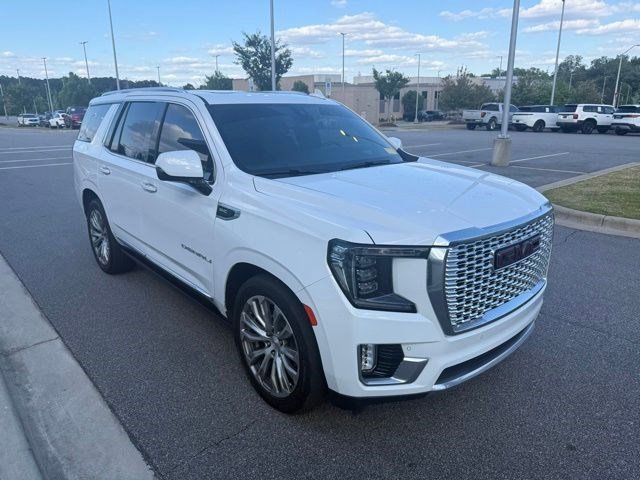 Used 2022 GMC Yukon Denali w/ Denali Premium Package AWD/4WD image 4