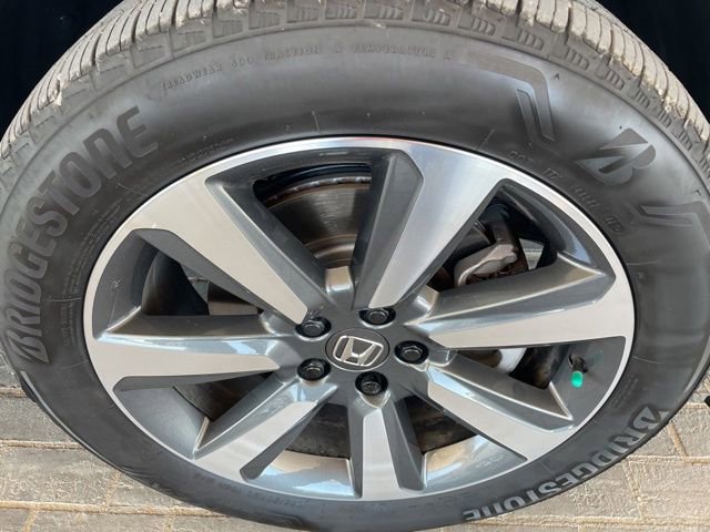 Used 2025 Honda Pilot Elite image 36