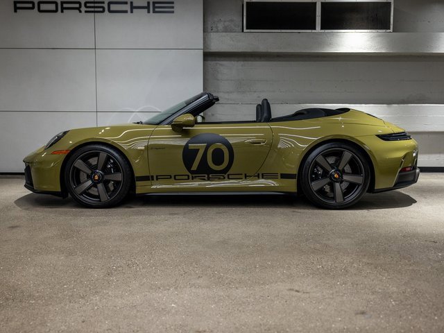 Used 2026 Porsche 911 Carrera 4 GTS image 2