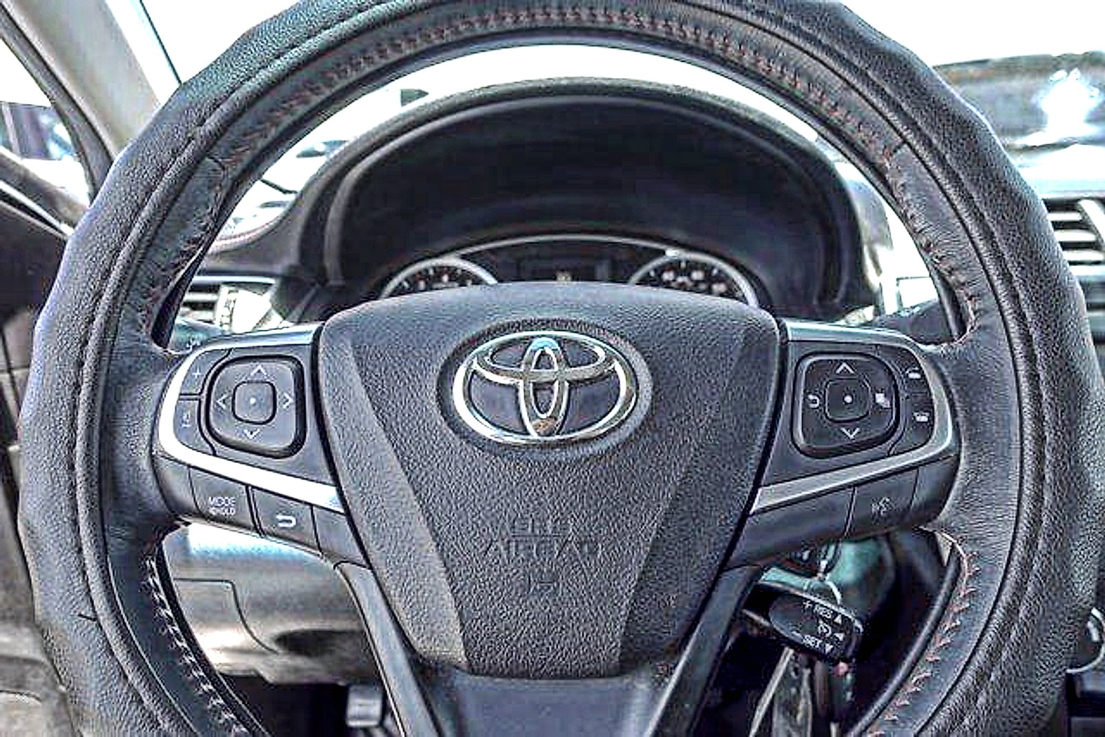 Used 2017 Toyota Camry SE FWD image 12
