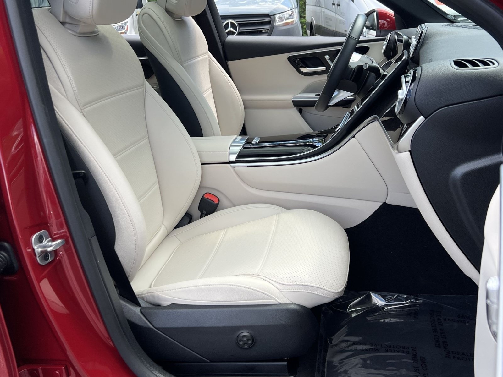 Certified 2026 Mercedes-Benz GLC 300 4MATIC image 33