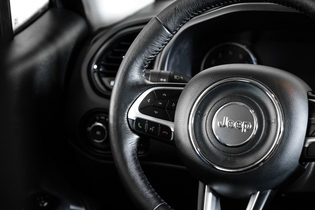 Used 2023 Jeep Renegade Altitude w/ Sun/Sound Group image 16