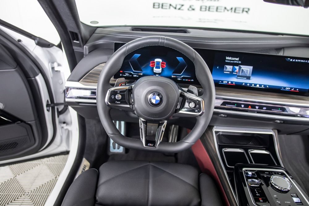 Used 2023 BMW 740i RWD image 25