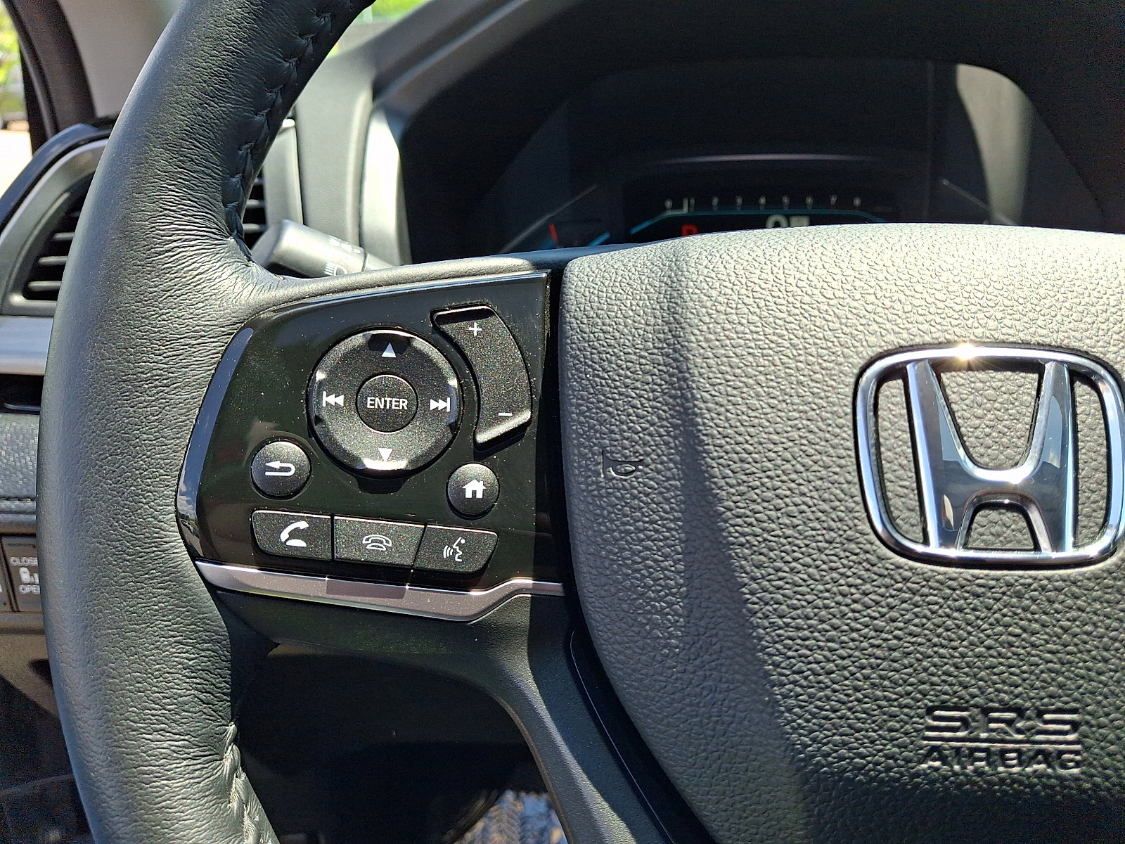 Used 2024 Honda Odyssey Elite image 23