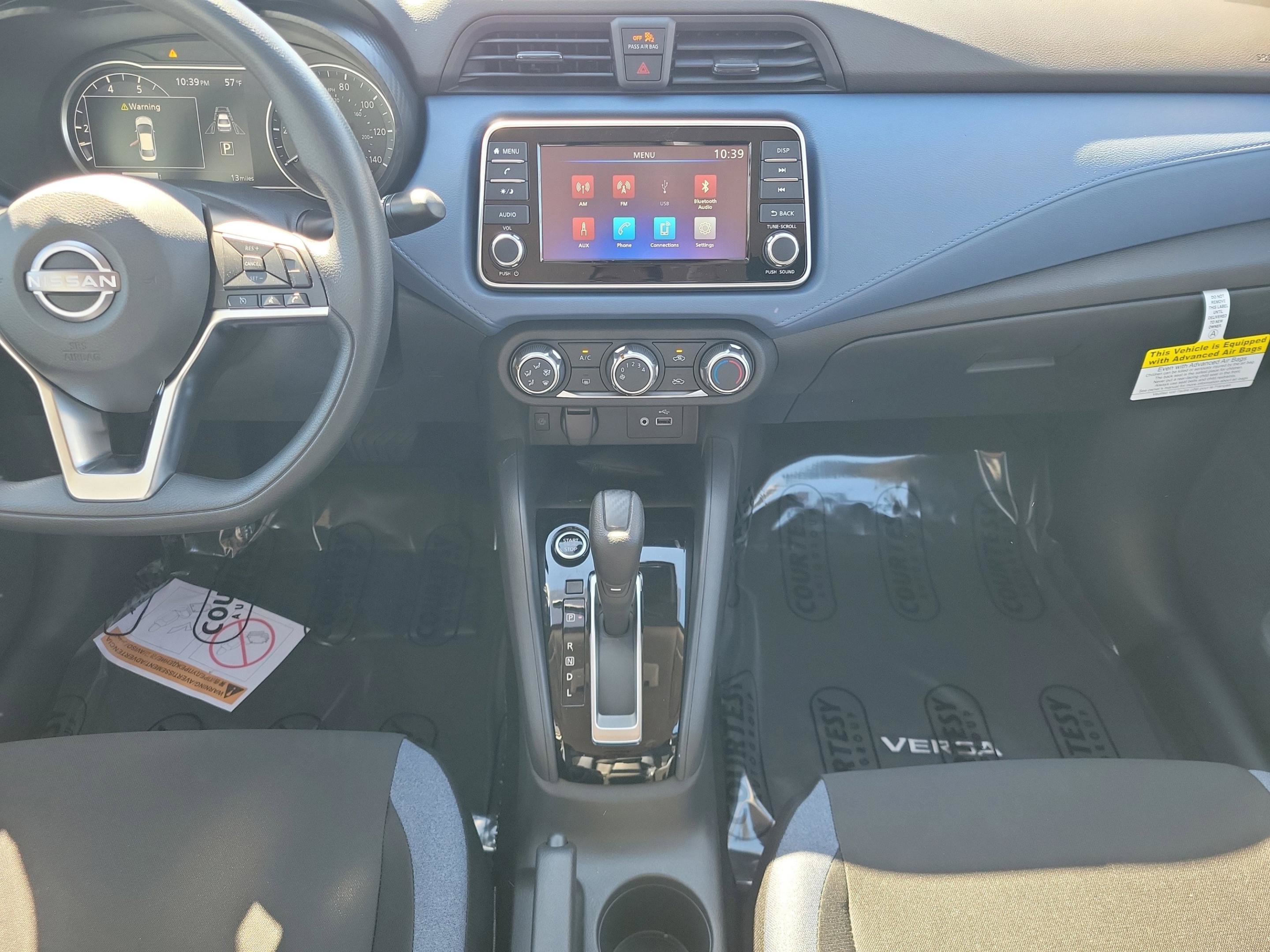 New 2025 Nissan Versa SV w/ Trunk Package FWD image 17