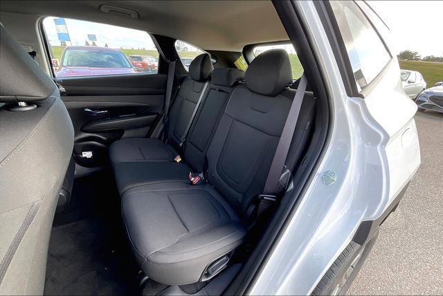 Used 2025 Hyundai Tucson SE image 10