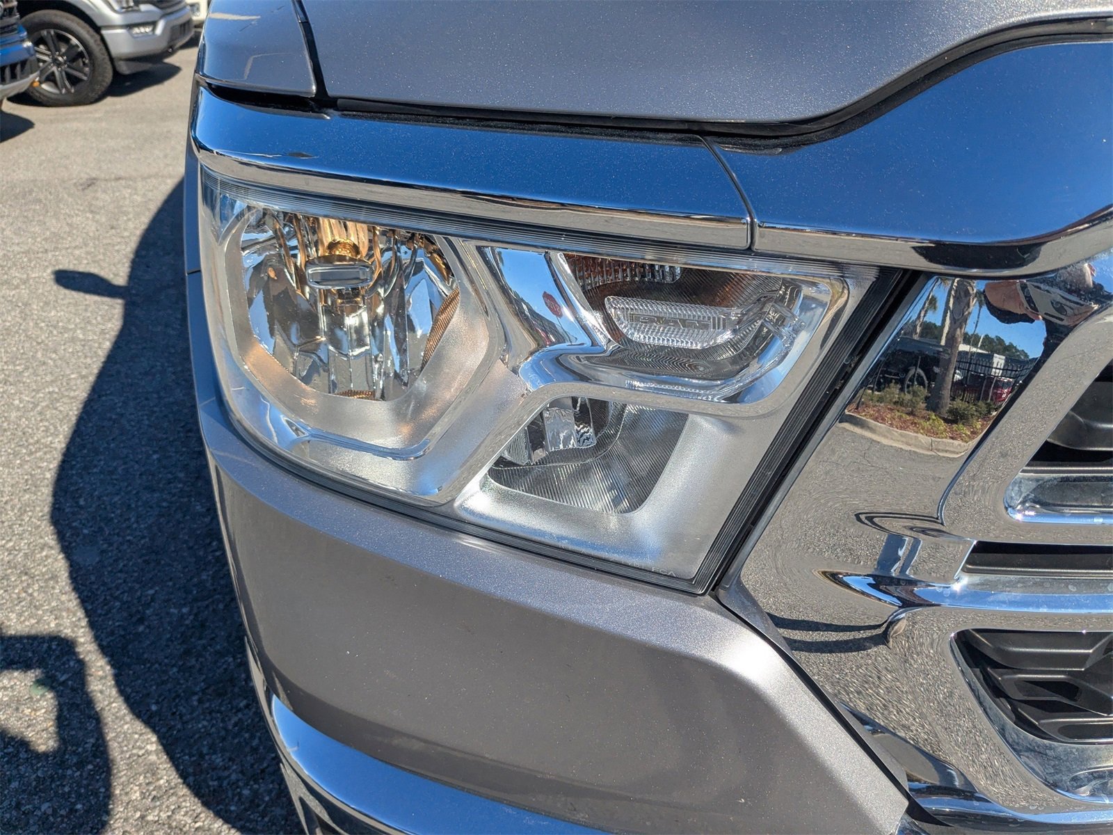 Used 2019 Chevrolet Equinox LT w/ Driver Convenience Package image 10