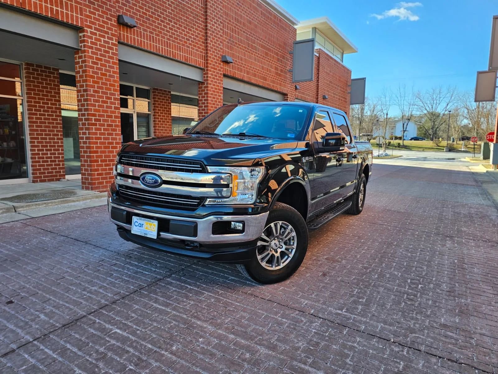 Used 2018 Ford F150 Lariat w/ FX4 Off-Road Package image 3