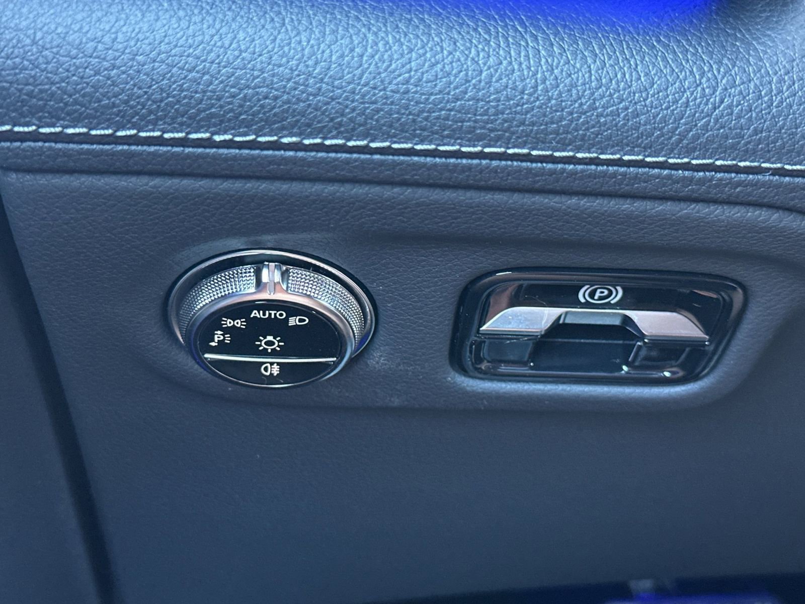 New 2026 Mercedes-Benz EQS 550 4MATIC SUV image 31