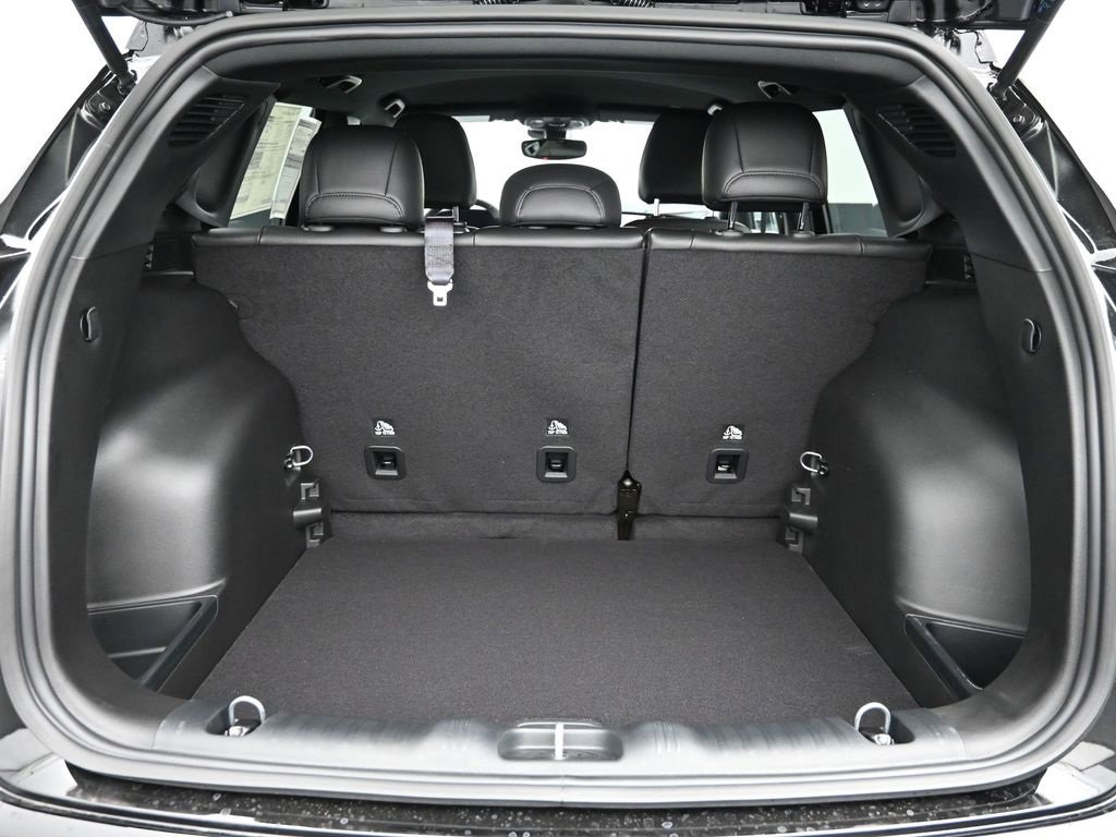 Used 2025 Jeep Compass Limited image 14