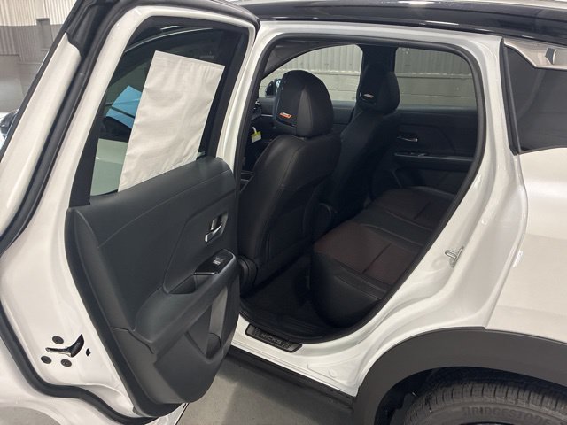 New 2026 Nissan Kicks SR w/ SR Premium Package AWD/4WD image 10