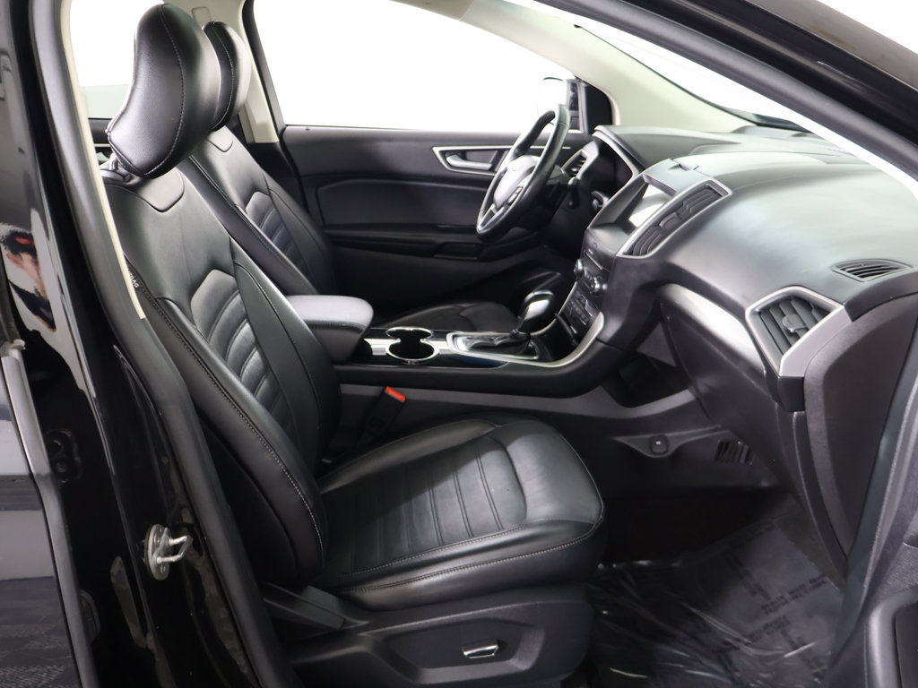 Used 2018 Ford Edge SEL w/ Equipment Group 201A AWD/4WD image 33