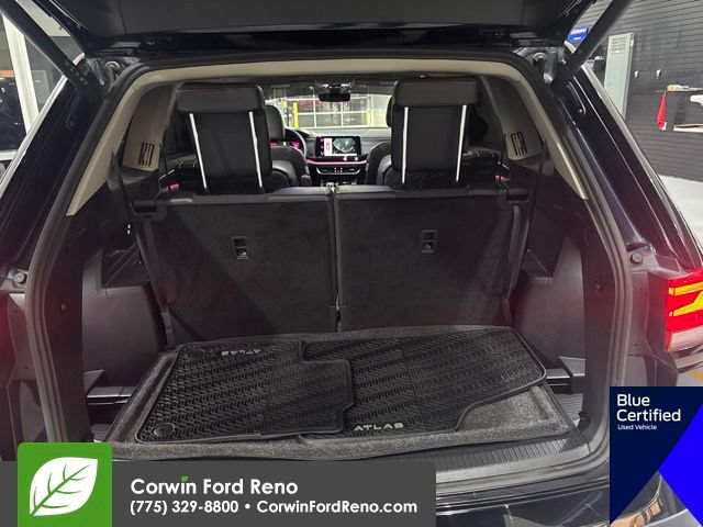 Used 2024 Volkswagen Atlas Peak Edition SEL AWD/4WD image 38