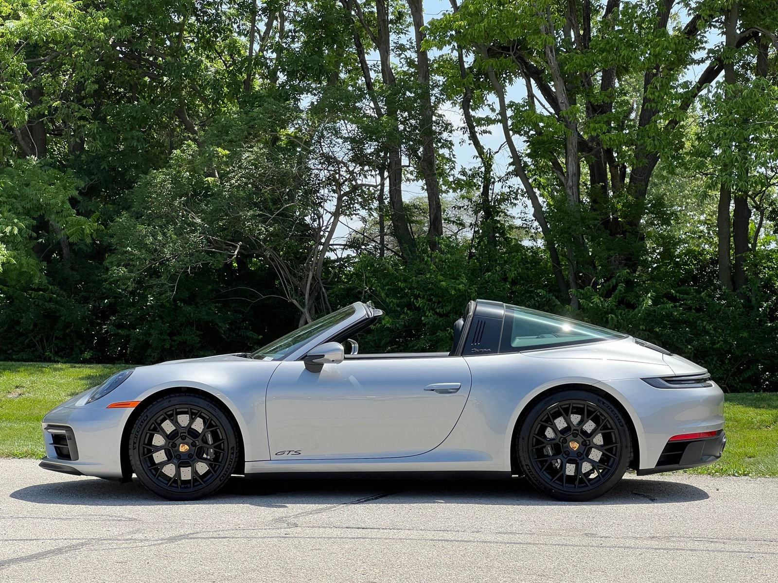 Certified 2023 Porsche 911 Targa 4 GTS AWD/4WD image 2