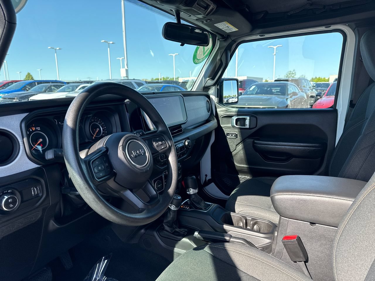 Used 2025 Jeep Gladiator Sport AWD/4WD image 12