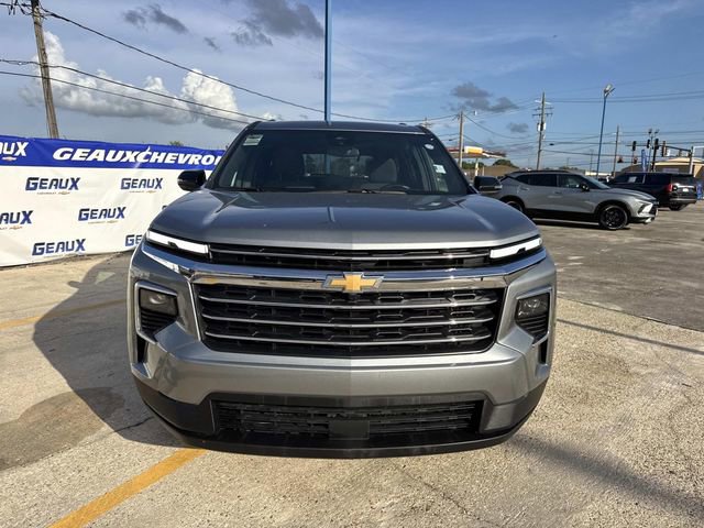 Used 2025 Chevrolet Traverse LT image 4
