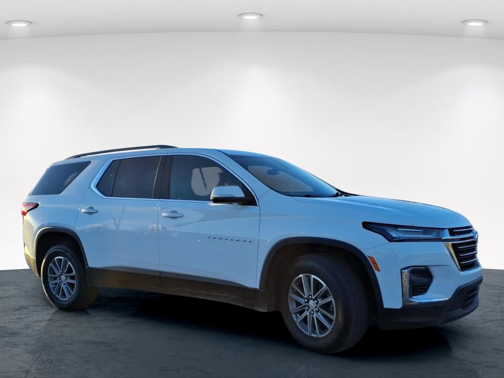 Used 2023 Chevrolet Traverse LT image 4