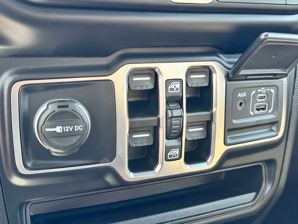 Used 2022 Jeep Wrangler Unlimited Sport AWD/4WD image 20