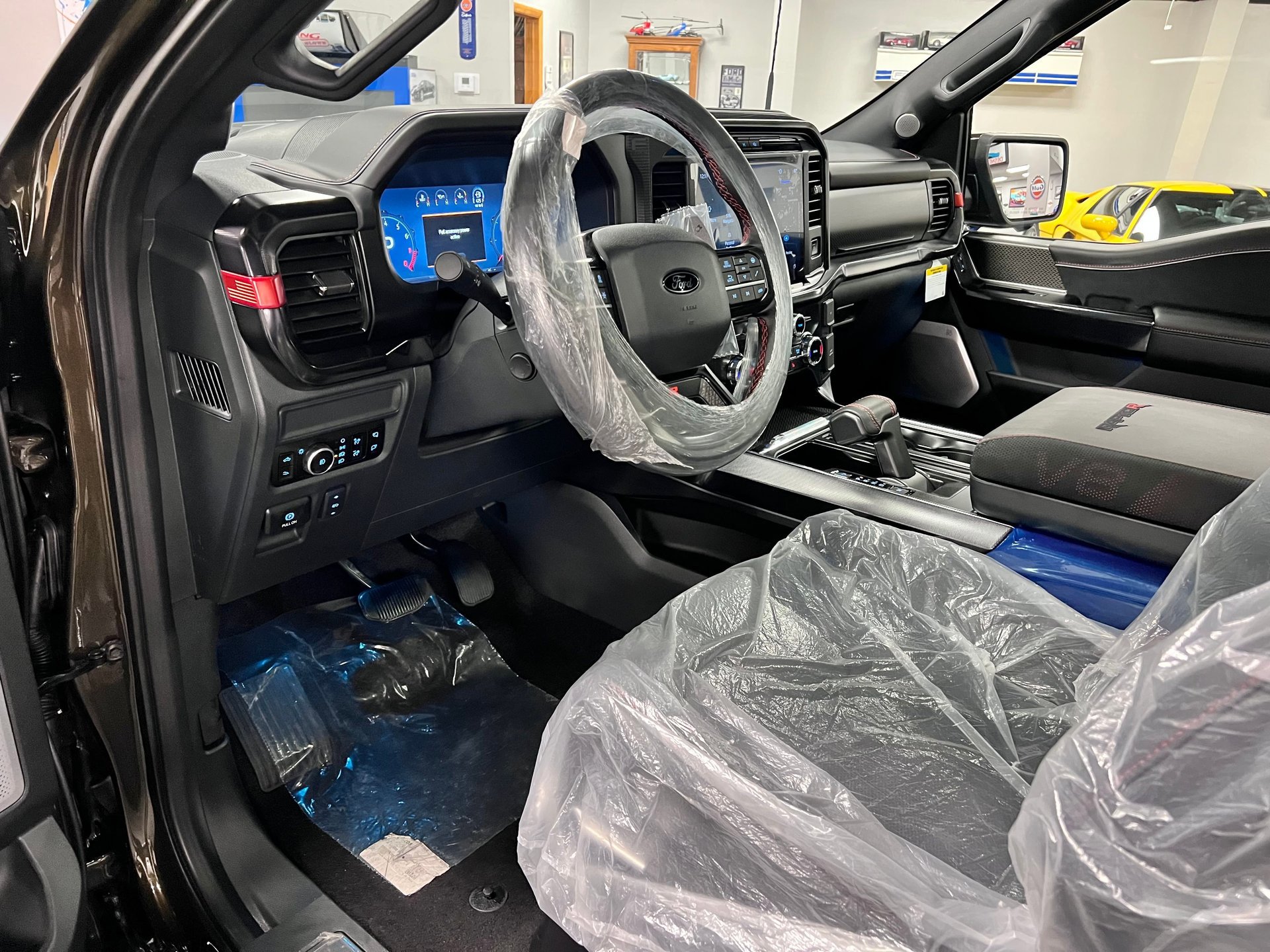 Used 2025 Ford F150 Raptor w/ Equipment Group 803A Raptor R image 18