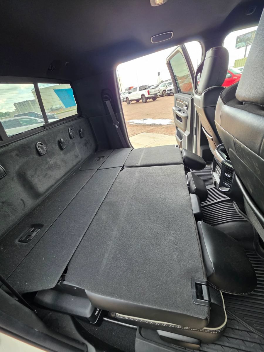 Used 2022 RAM 3500 Laramie AWD/4WD image 12
