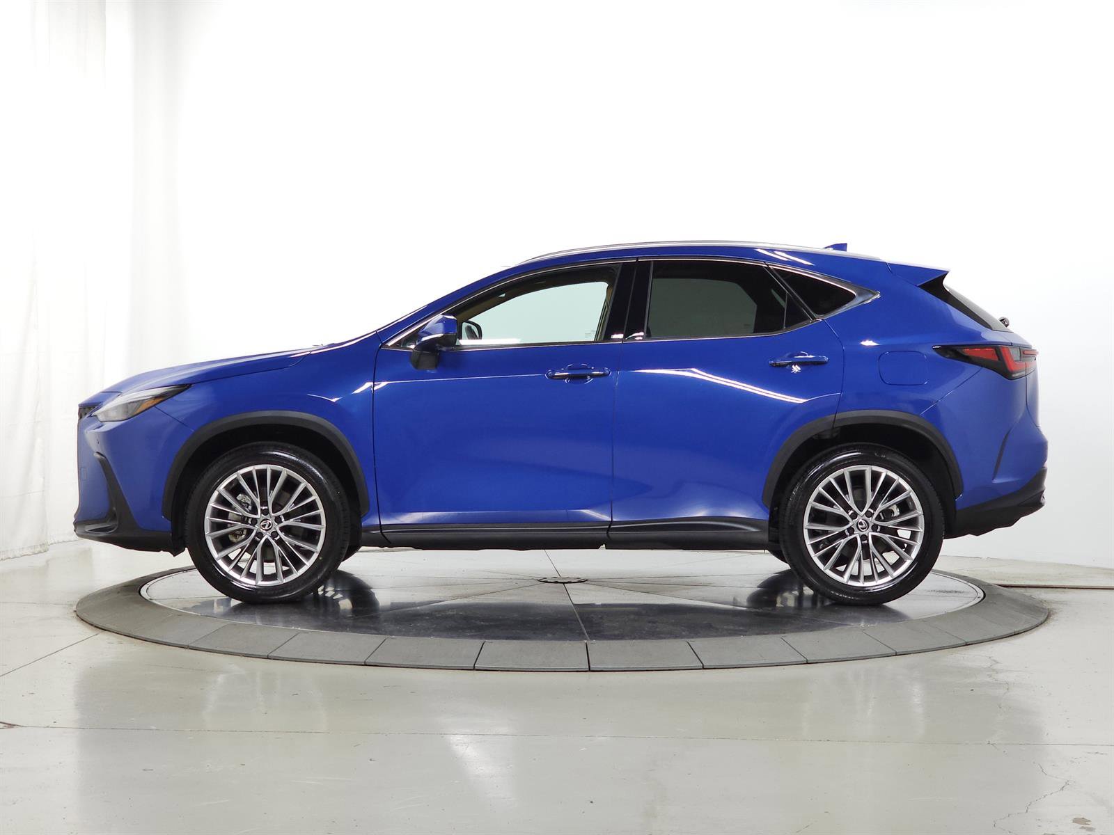 Used 2025 Lexus NX 350 AWD w/ Cold Area Package image 5