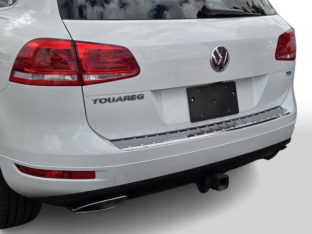 Used 2013 Volkswagen Touareg TDI image 5