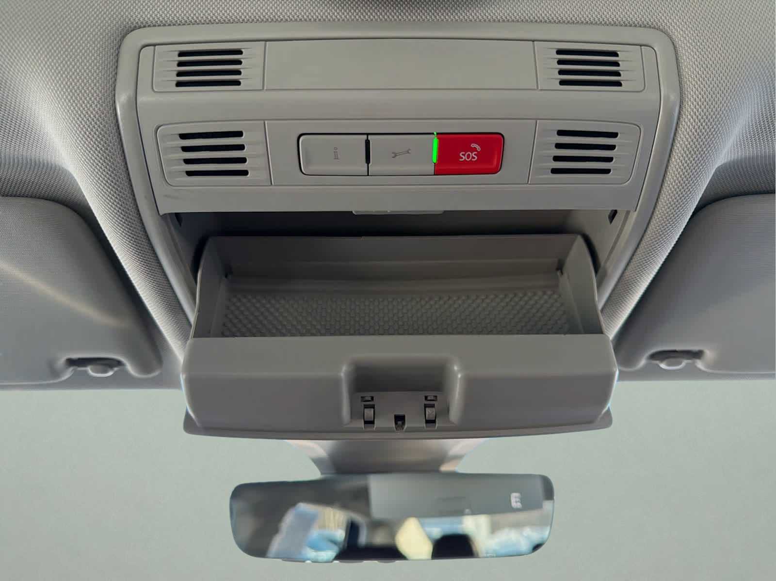 Certified 2025 Volkswagen Jetta SE image 34