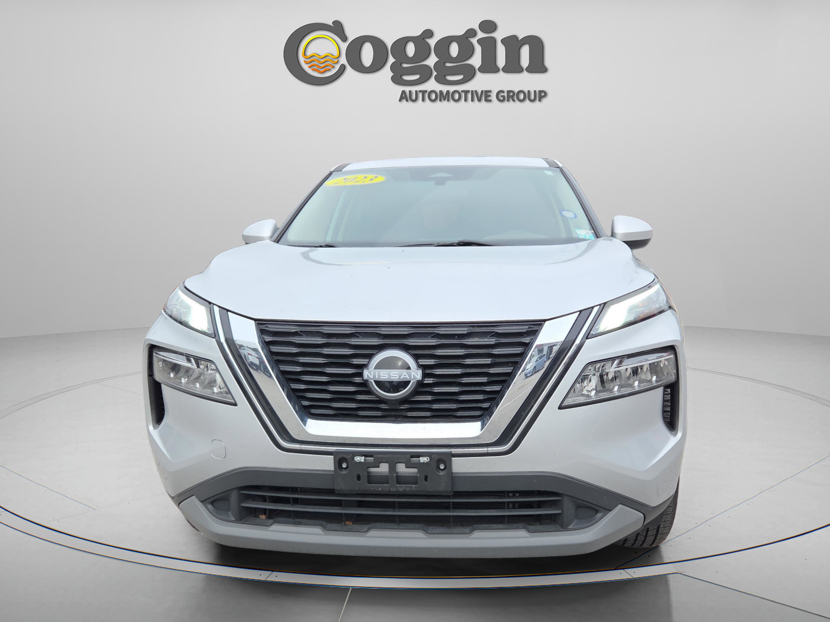 Used 2023 Nissan Rogue SV image 8