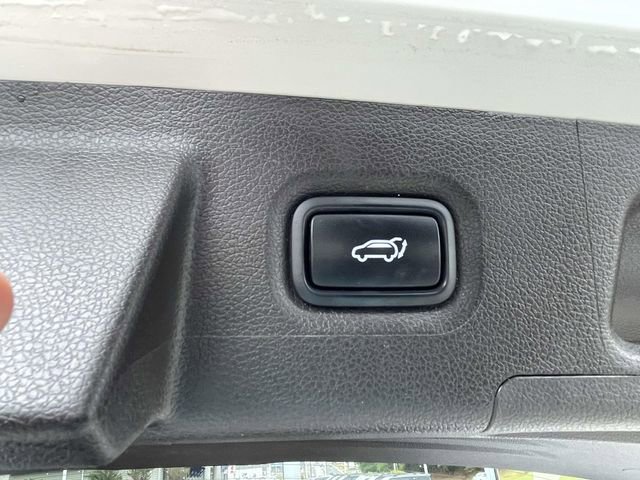 Used 2020 Hyundai Santa Fe Limited FWD image 8