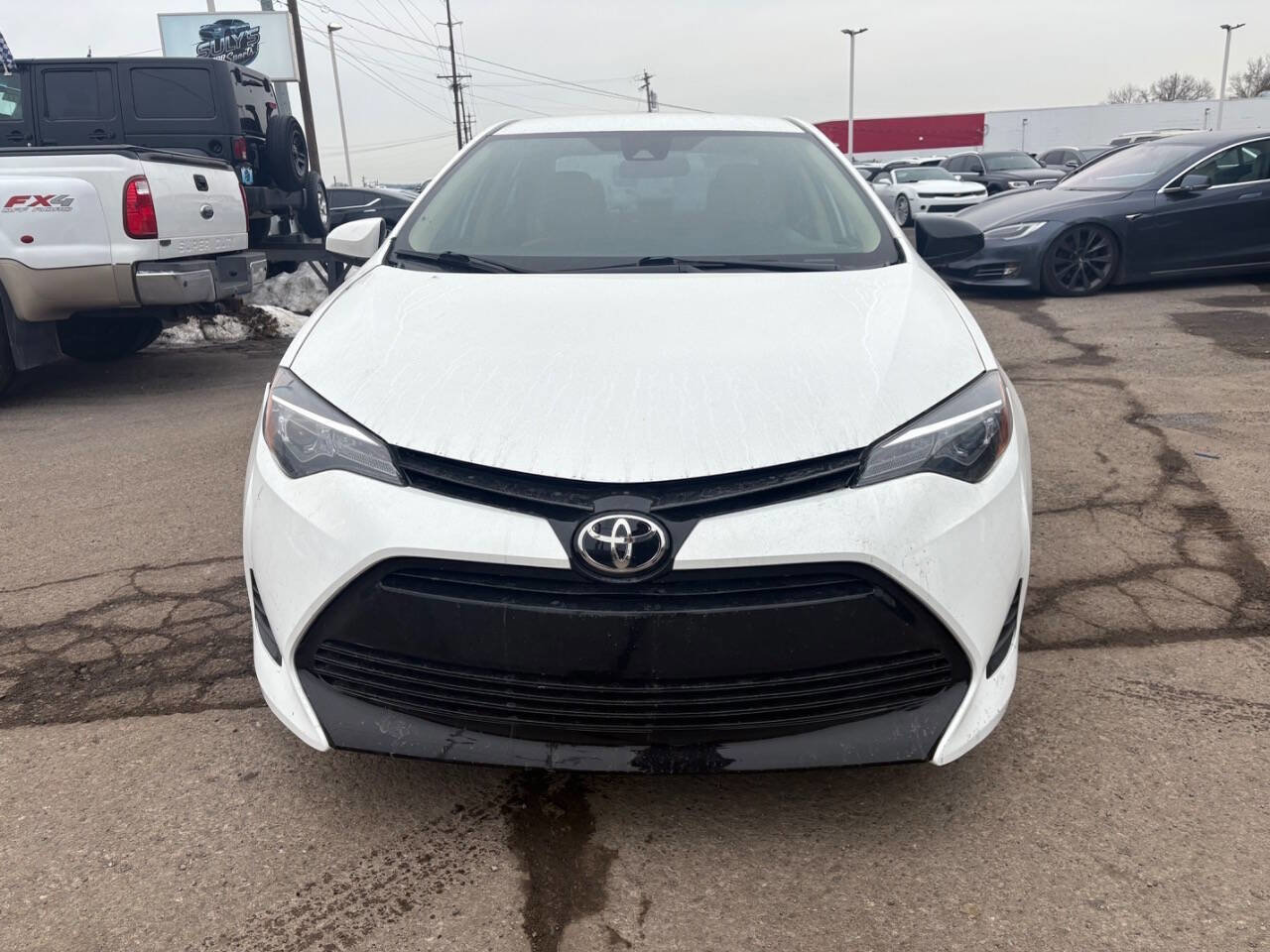 Used 2019 Toyota Corolla LE image 2